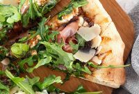 Sweet Fig Prosciutto Pizza