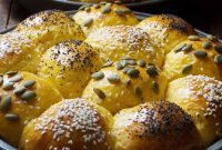 Golden Pumpkin Rolls
