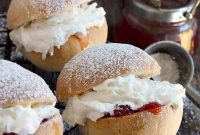 Cornish Cream Buns
